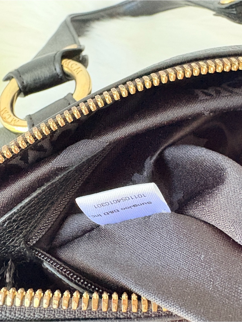 MCM Black Leather Bauletto Boston bag with Gold Hardware - Picture 12 of 16